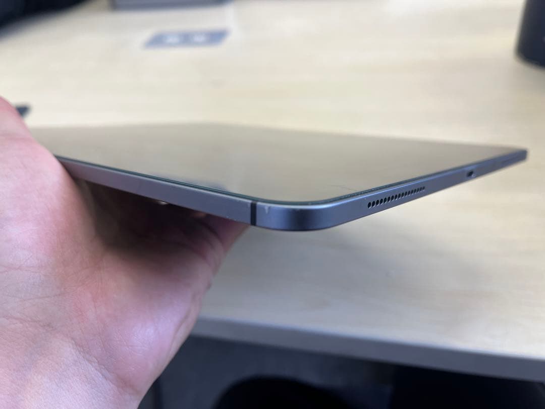 【良好】iPadPro 12.9 第3世代 64GB セルラー純正キーボード付