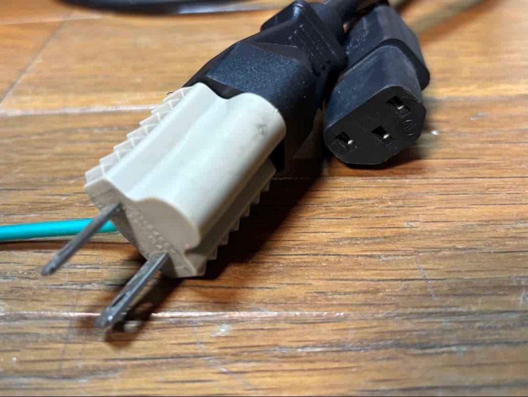 発電機・ポータブル電源 POWER YIILE3