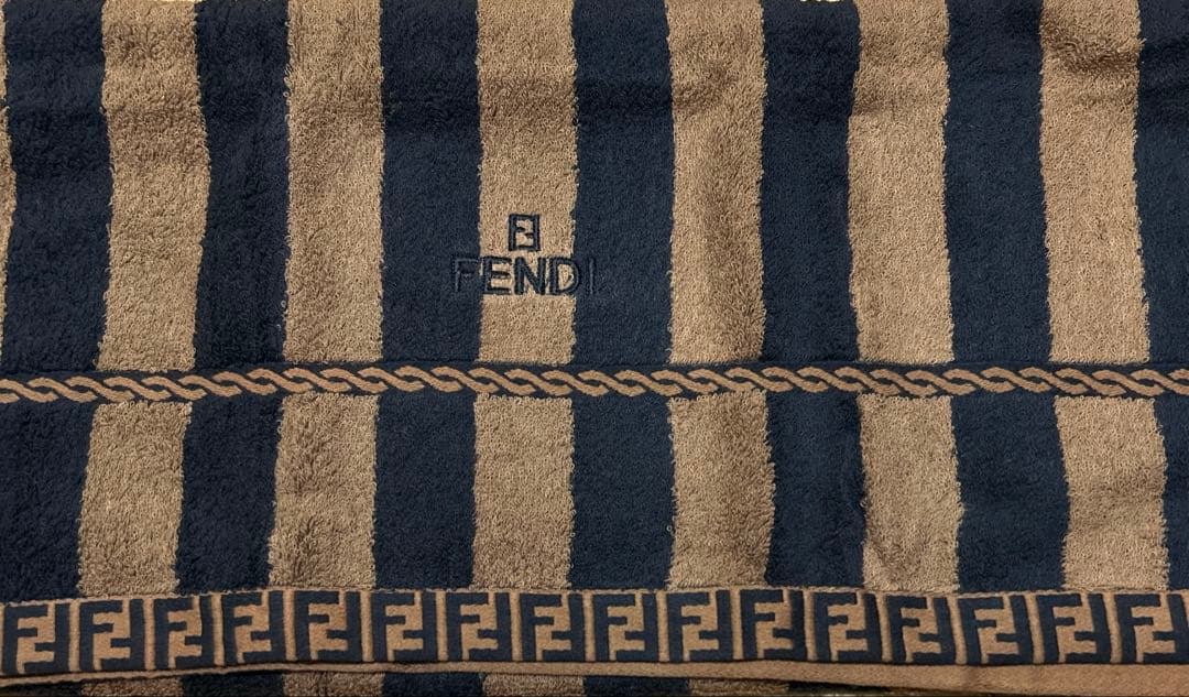 FENDI❤︎バスタオル