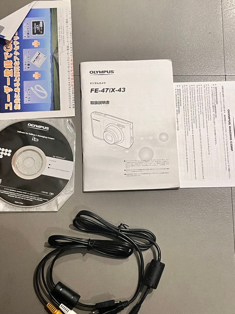 OLYMPUS FE コンパクトデジタルカメラ シルバー