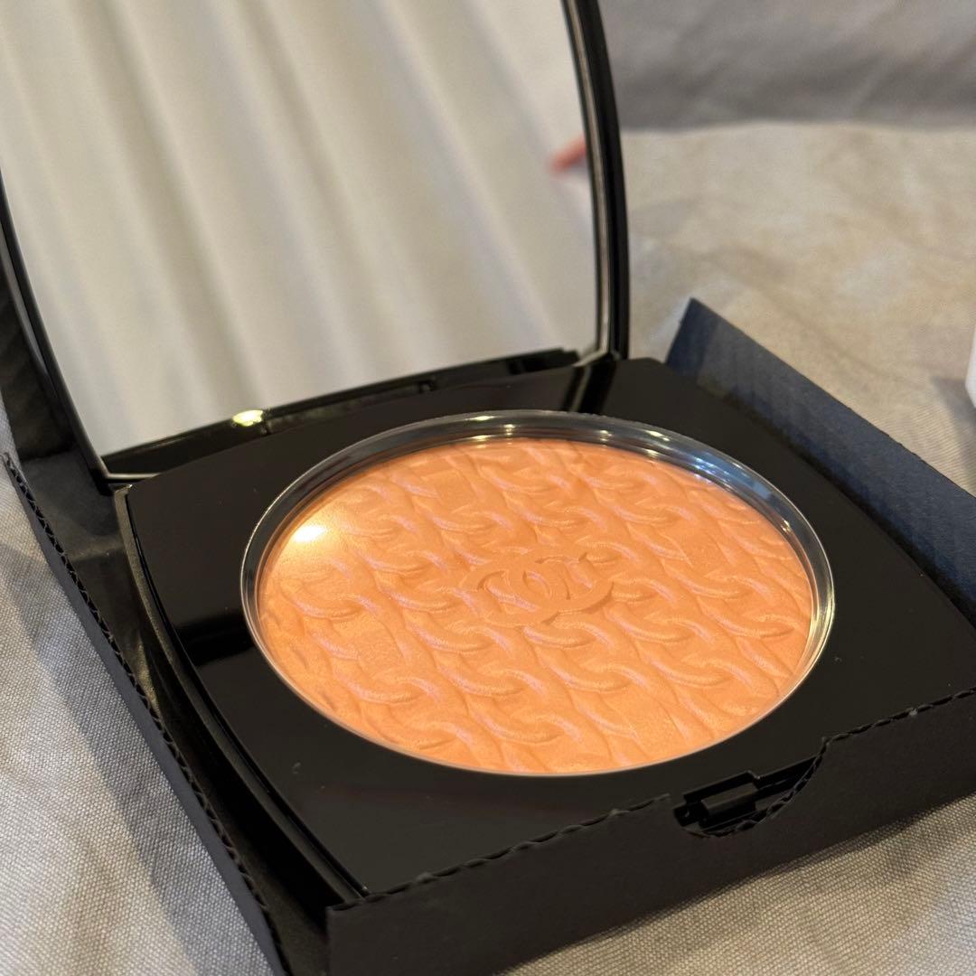 CHANEL レ サンボル ドゥ シャネル ラ シェヌ プレシャス コーラル