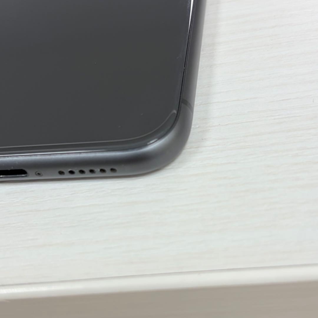 Apple iPhone 11 ブラック 本体　64gb