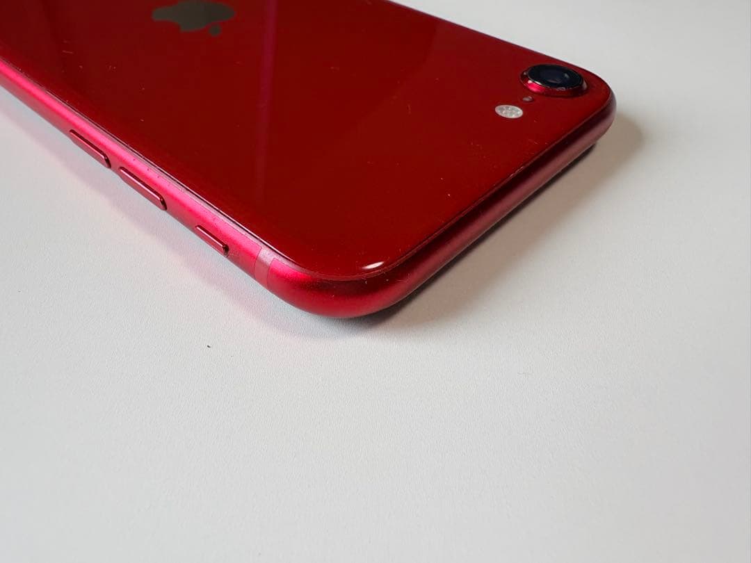 Apple iPhone SE 第3世代 レッド 本体