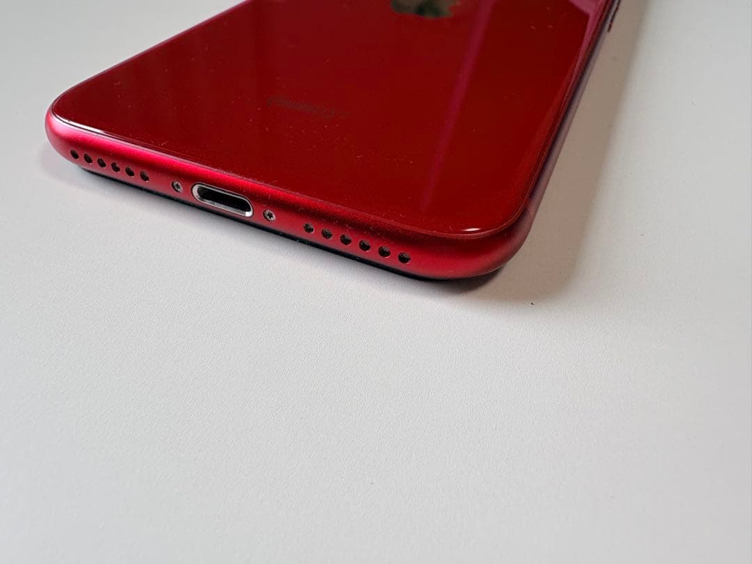 Apple iPhone SE 第3世代 レッド 本体