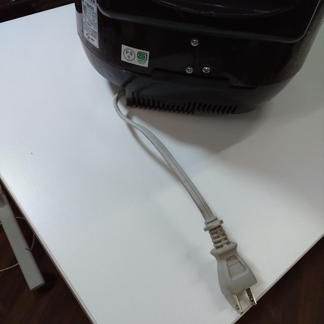 《VTGUW》ZOJIRUSHI　圧力炊飯器 NP-ZF18