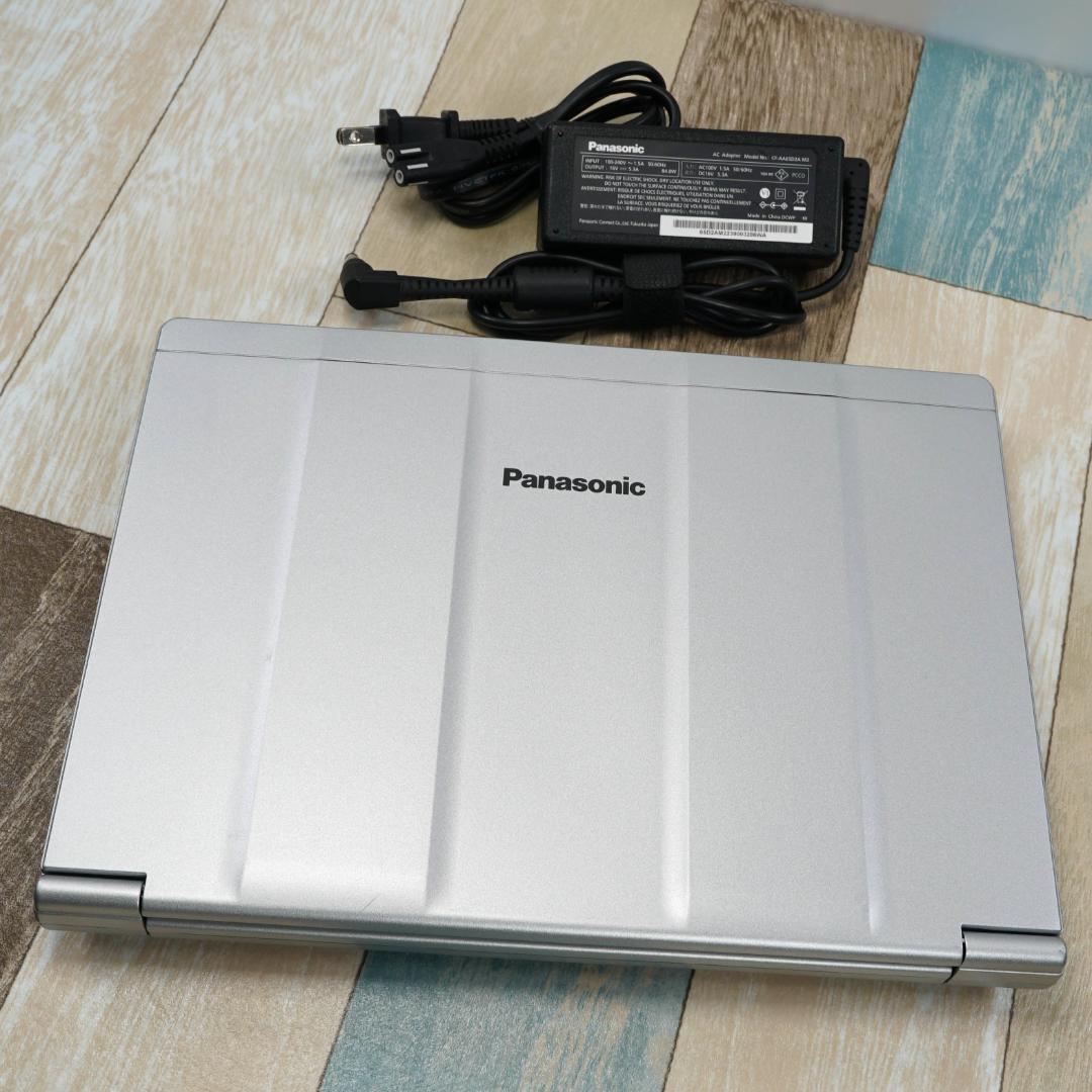 超高速大容量新品ＳＳＤ１ＴＢ搭載✨累積使用４０時間！✨１１世代ｉ５に大容量メモリ