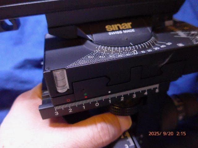 Sinar P2／4x5の後フレームです。大判カメラの名品　比較的綺麗です