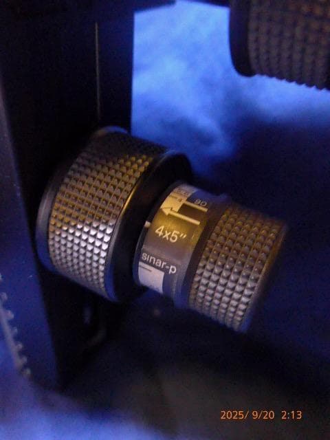 Sinar P2／4x5の後フレームです。大判カメラの名品　比較的綺麗です