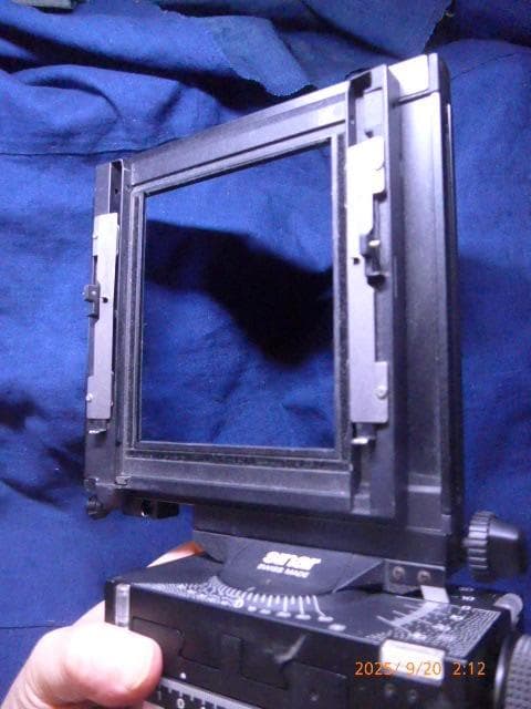 Sinar P2／4x5の後フレームです。大判カメラの名品　比較的綺麗です