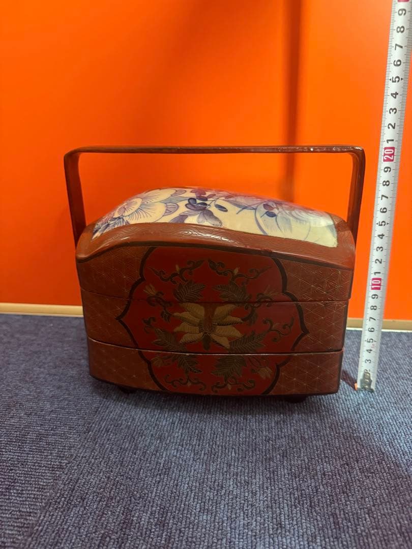 1818 中国骨董　新渡染付蓋付　木製　漆塗　提重　時代物
