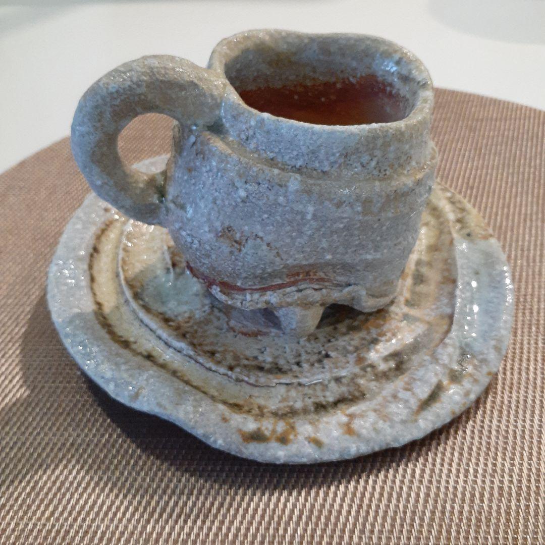 信楽焼？陶器製カップとソーサーのセット　作家作品　A