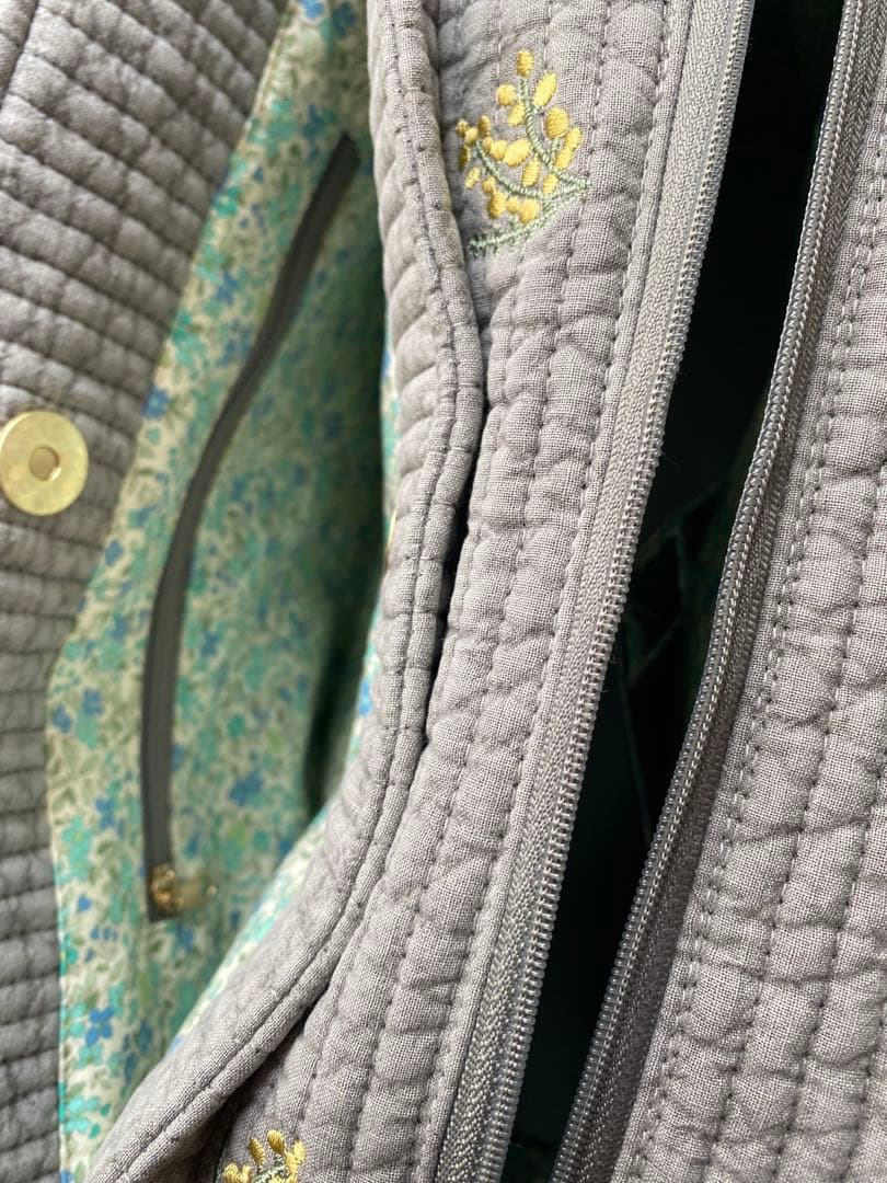 グレー×ミモザ　3ルームズバッグ　ヌビバッグ　ショルダーベルト付　真ん中高さ有り