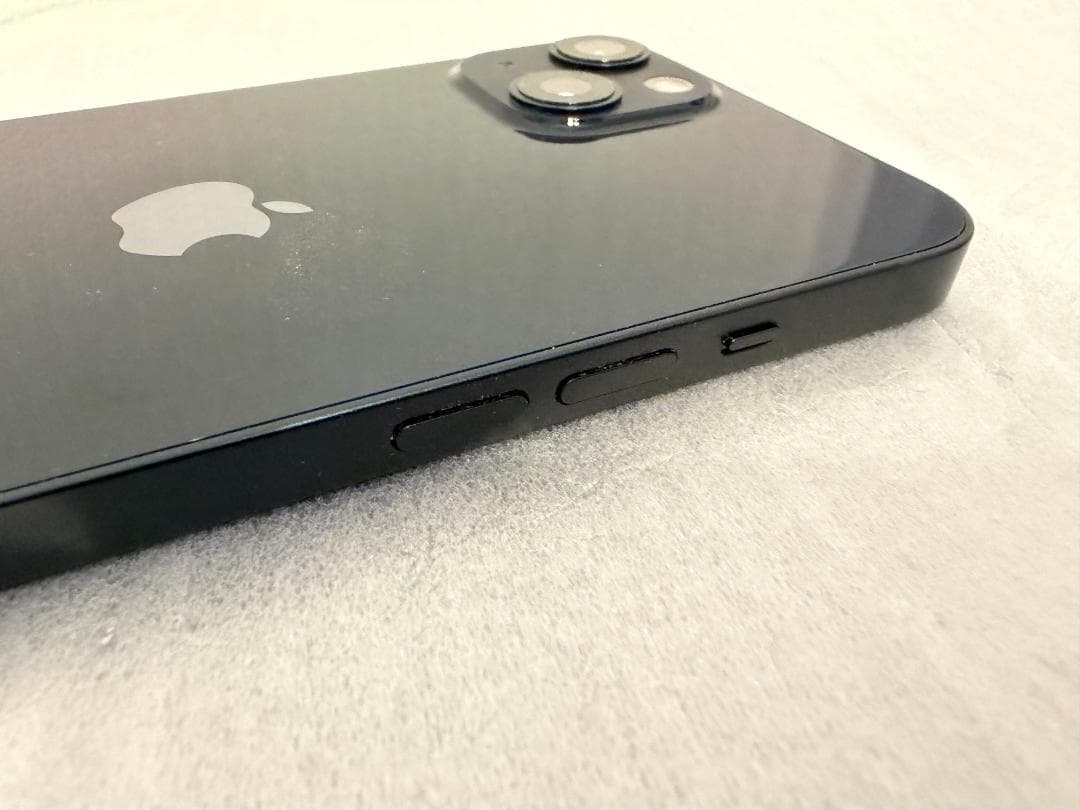 Apple iPhone 13 128GB ミッドナイト