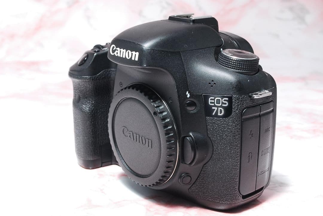 ✨Canon EOS 7D✨標準+超望遠Wレンズ 高速連写 本格撮影 初心者最適