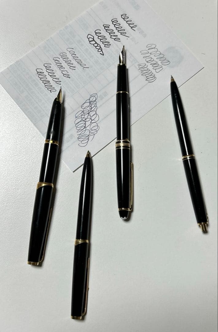 【中古】MONTBLANC 万年筆、ボールペン、シャープペンシル　皮革ケース付き