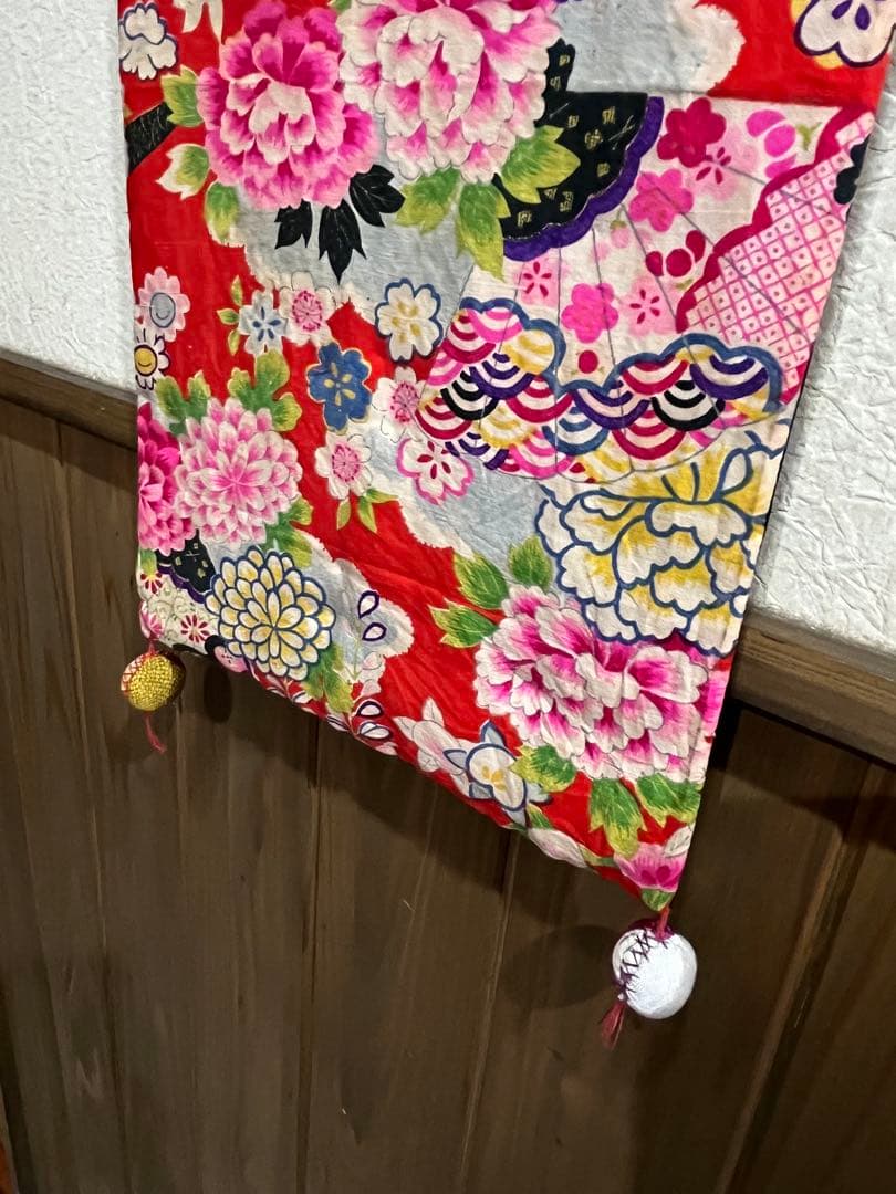 春祭り♡お花いっぱいのタペストリーハンドメイド手作り古布帯地お祝に（黒大）粗品付