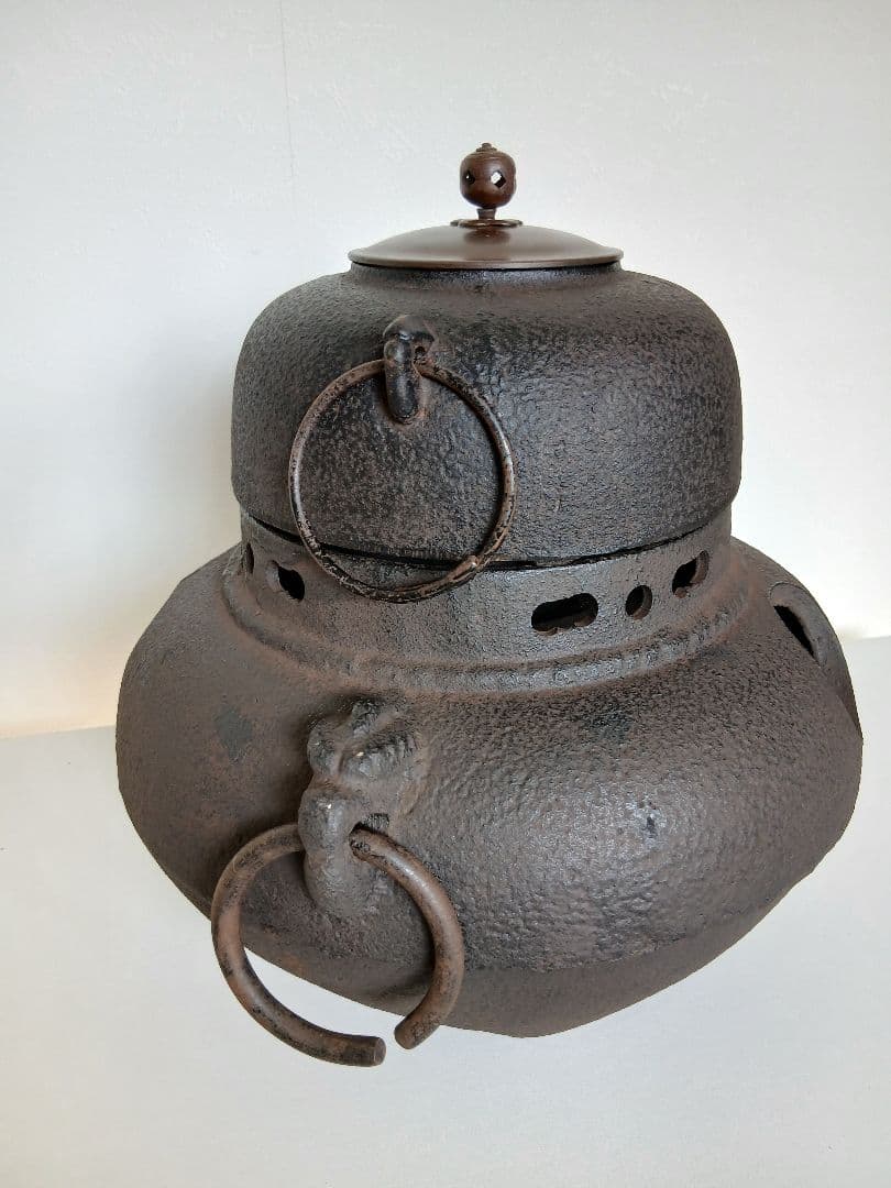 鉄製 茶釜 丸型