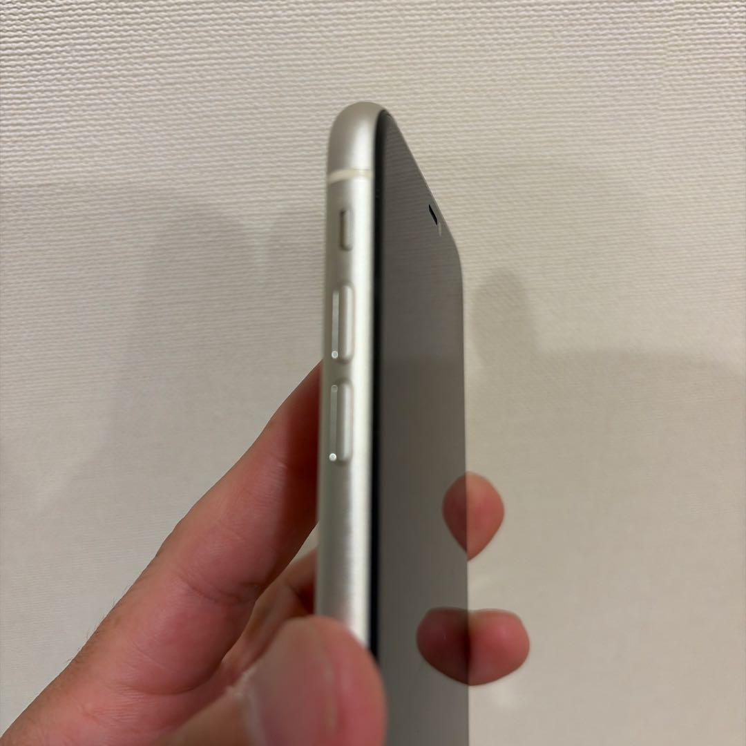 Apple iPhone 11 128GB ホワイト　SIMロック解除済