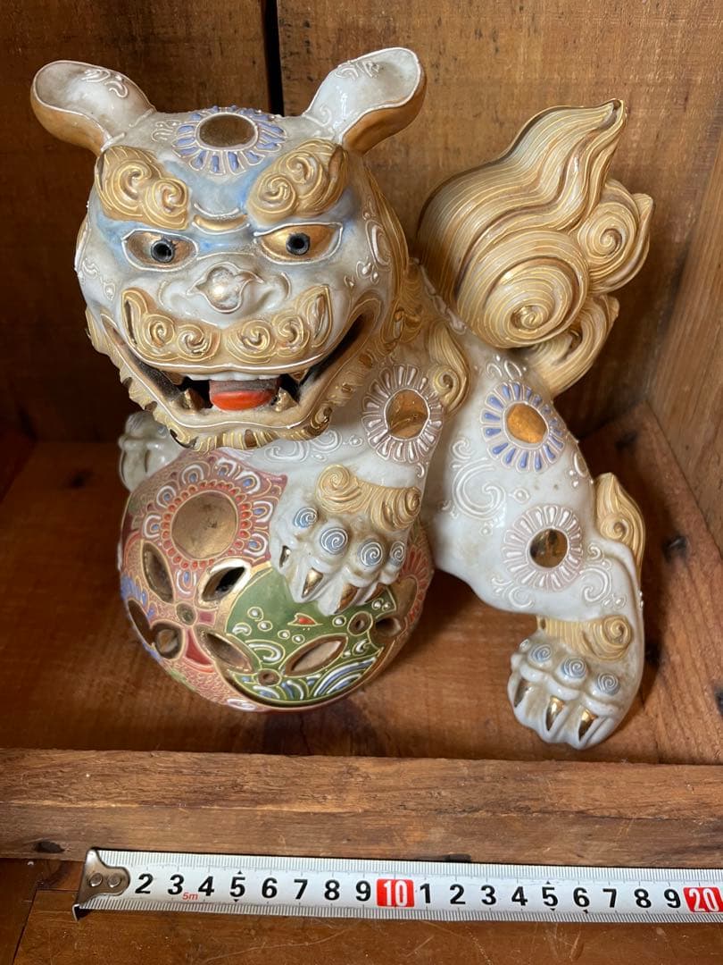 値下げしまちゅ❣️九谷焼　獅子　唐獅子　陶器 球乗り 置物　縁起物 魔除け 骨董