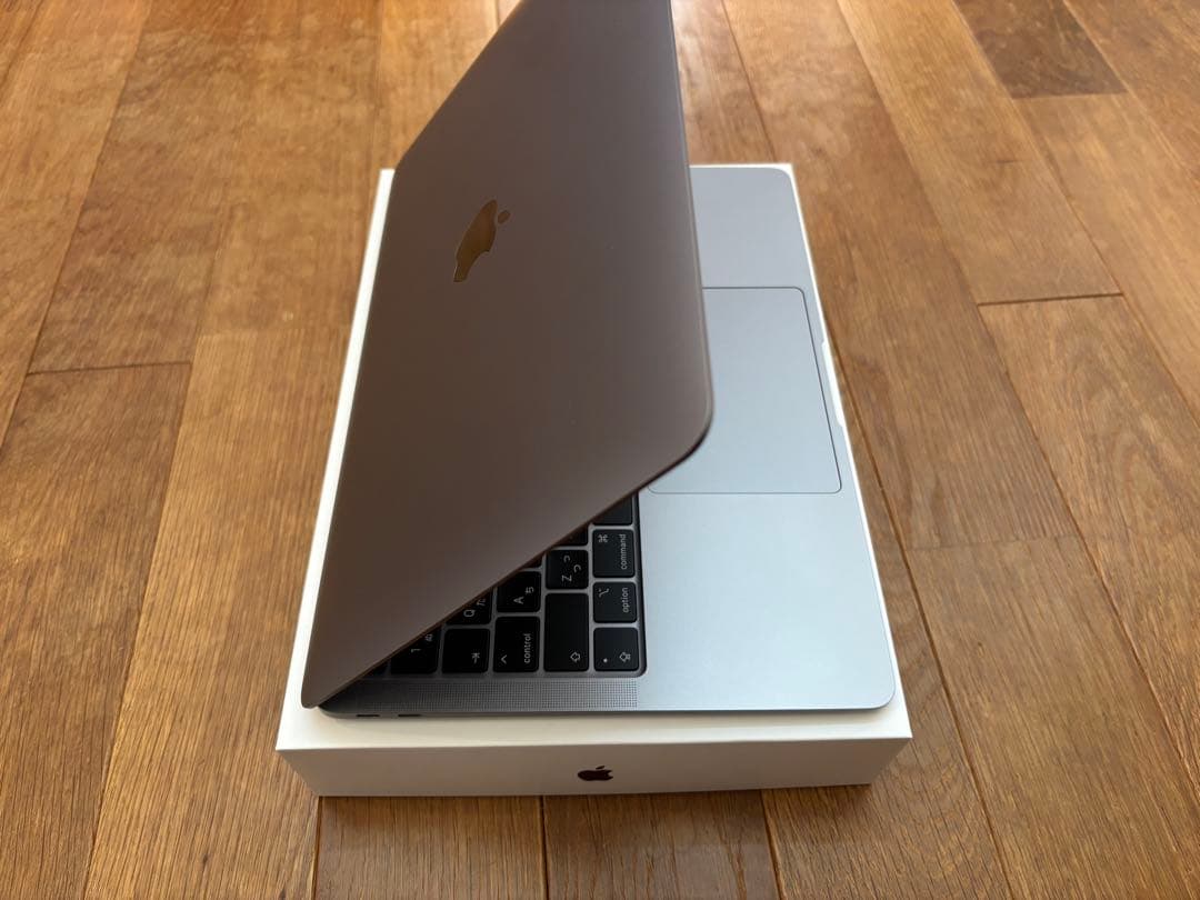 Apple MacBook Air A2337 シルバー