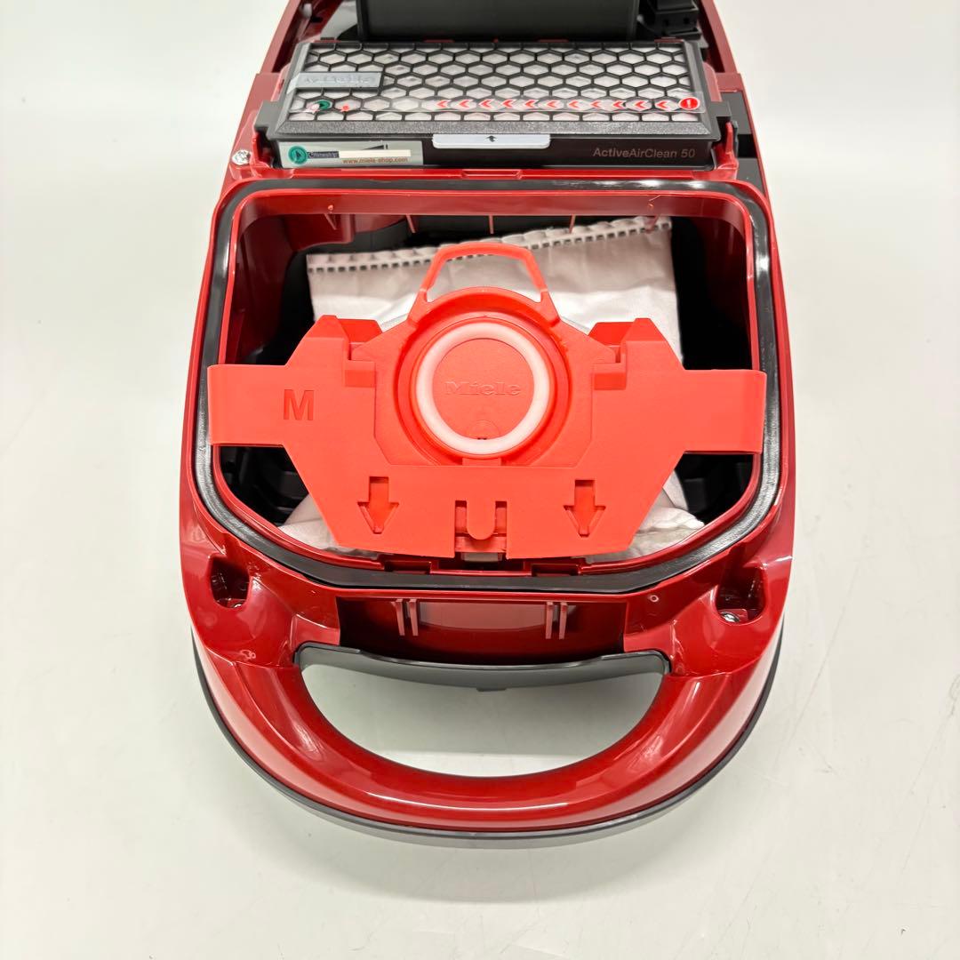 【美品・付属品完備】Miele 掃除機 C2 Cat & Dog SDBO4
