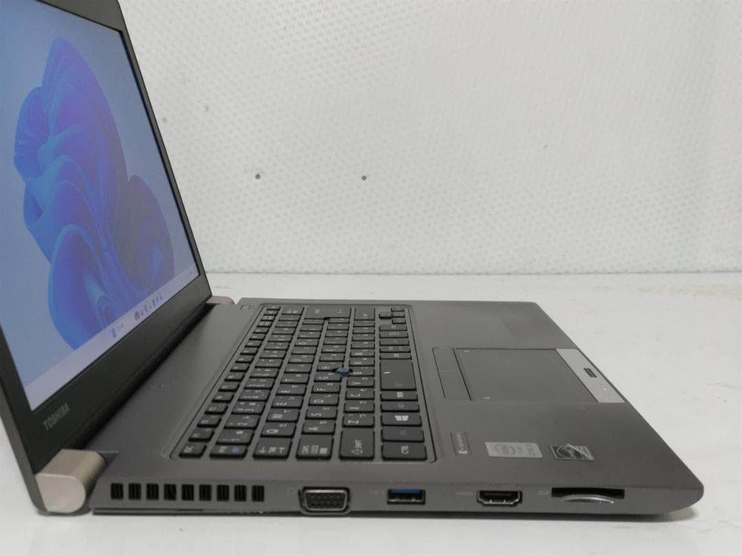お買得！！東芝 dynabook 8GB SSD 120GB win11★J2