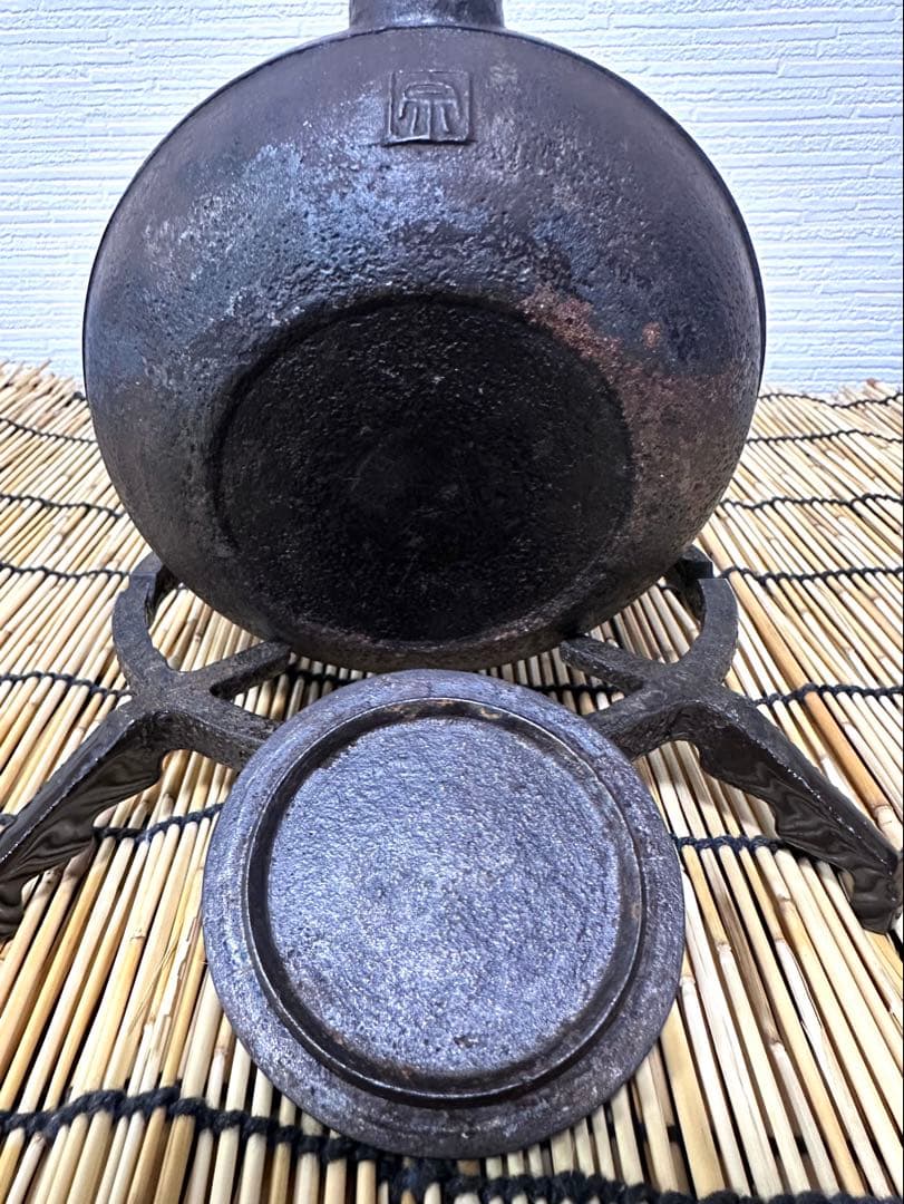 ＵＳＥＤ品　南部釜師　宗造　１０型 糸目　南部鉄瓶　南部鉄器　鉄瓶
