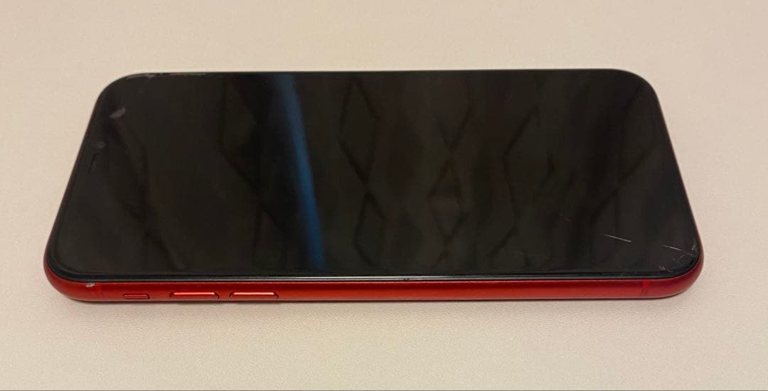 【画面割れ】Apple iPhone11 レッド