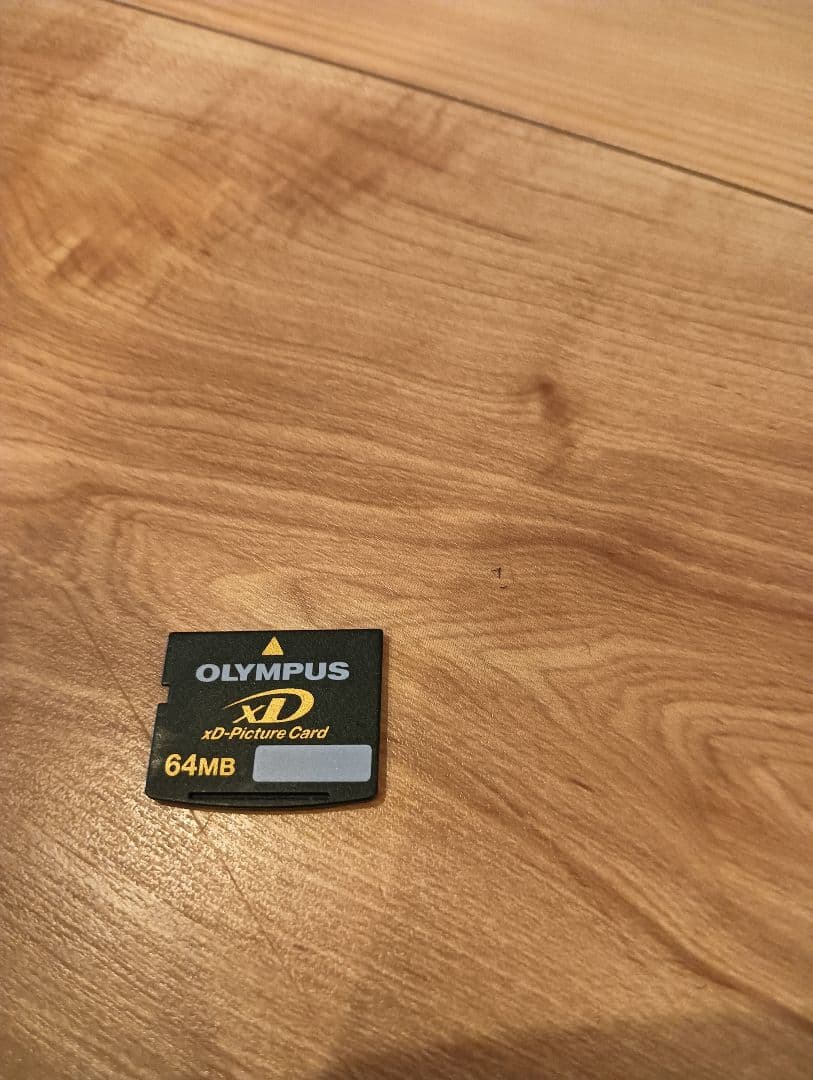 OLYMPUS CAMEDIA X-600 デジタルカメラ　充電器、XDカード