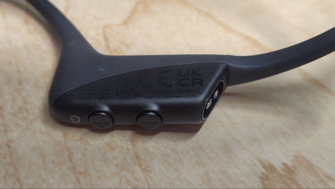 超美品）SHOKZ OPENCOMM 2 骨伝導イヤホン