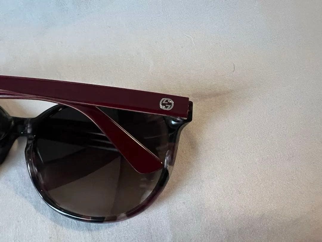 GUCCI グッチ　サングラス ケース付き