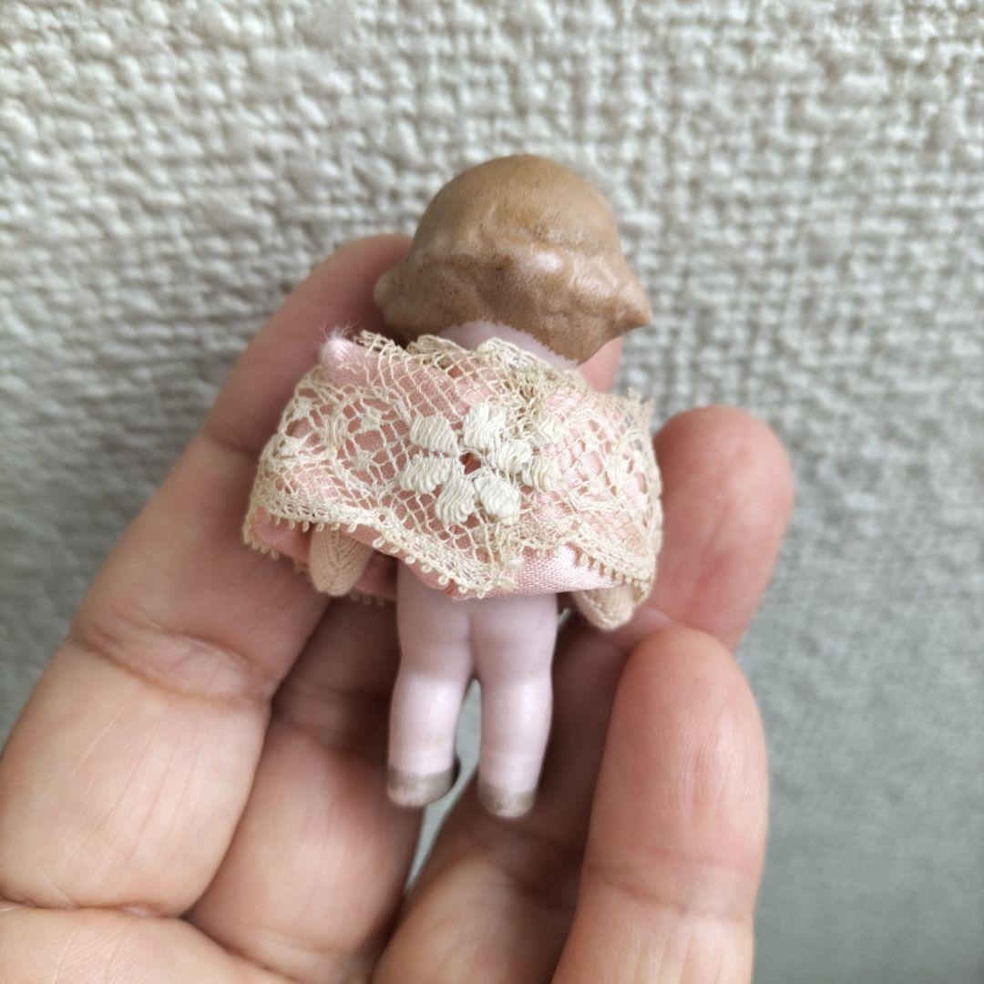 訳あり　ドイツ　アンティーク　HERTWIG ミニチェア　ビスクドール　花冠の子