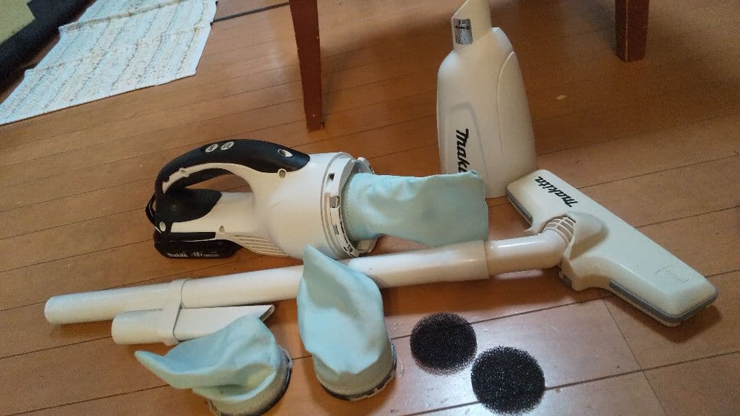 マキタ 充電式クリーナバッテリー付 makita CL181FD 18V 掃除機