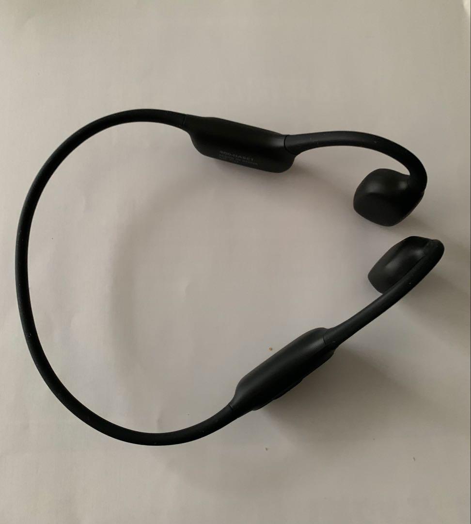 両耳をふさがない簡単操作の難聴者向け骨伝導型集音器