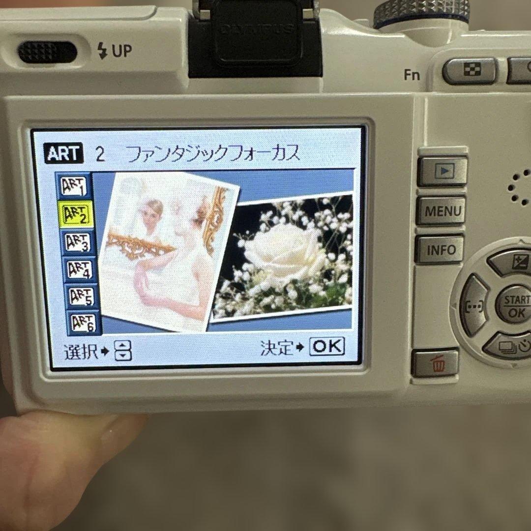OLYMPUS E-PL1S ミラーレス一眼 ホワイト