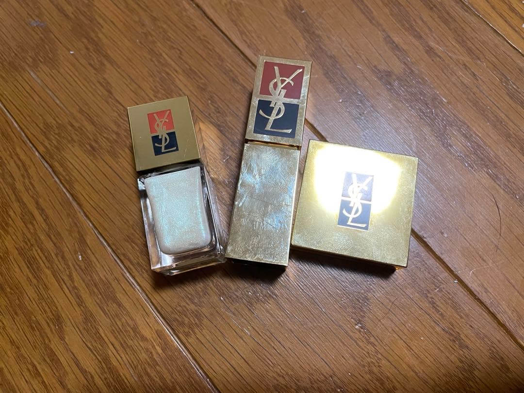 Yves Saint Laurent サンローラン 化粧品 3点セット ポーチ