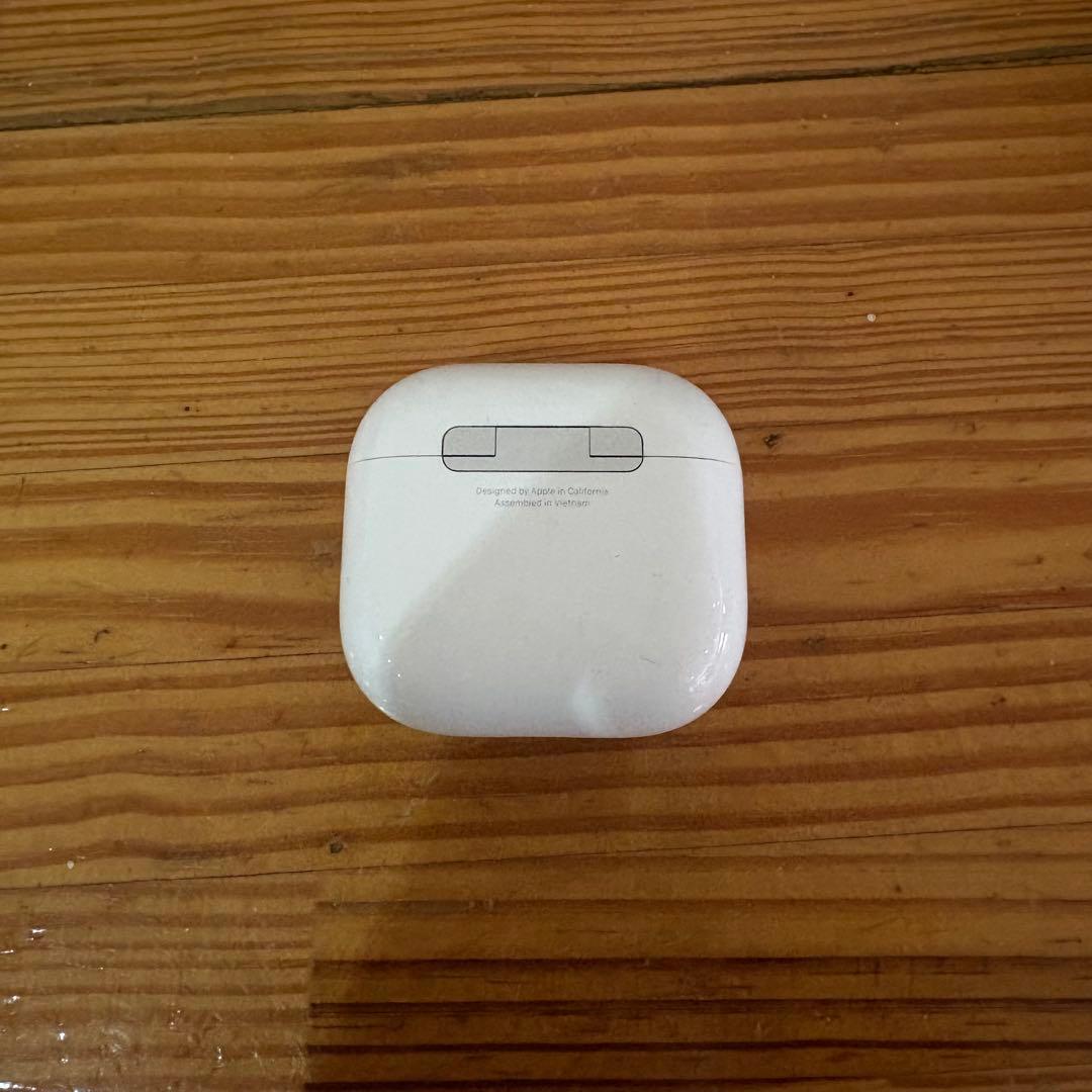【新品同様】　AirPods 第4世代　正規品