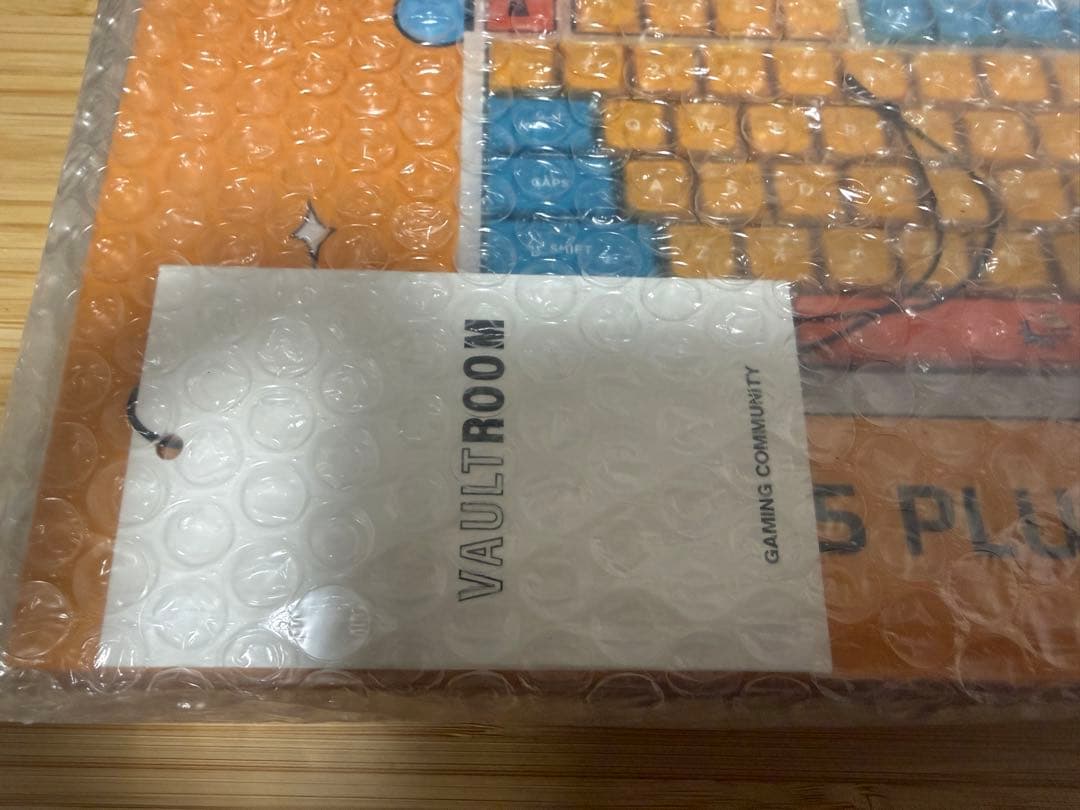 【未開封品】vaultroom Corsair K65 Plus キーボード