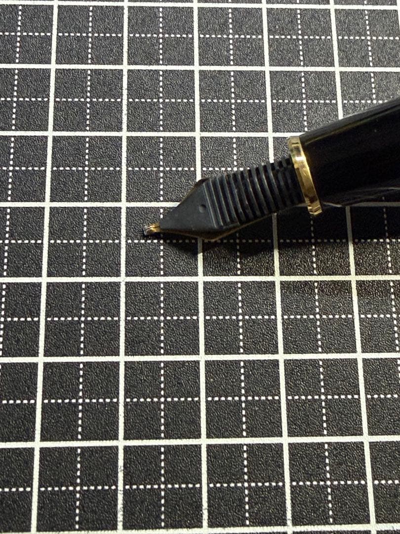 PLATINUM PRESIDENT BLACK 万年筆　字幅C
