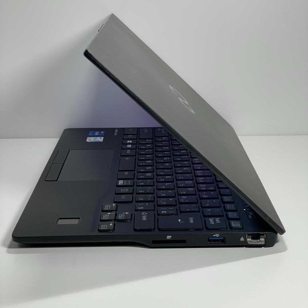 第11世代 i7 LIFEBOOK U9311 ノートPC 薄型 軽量 SSD