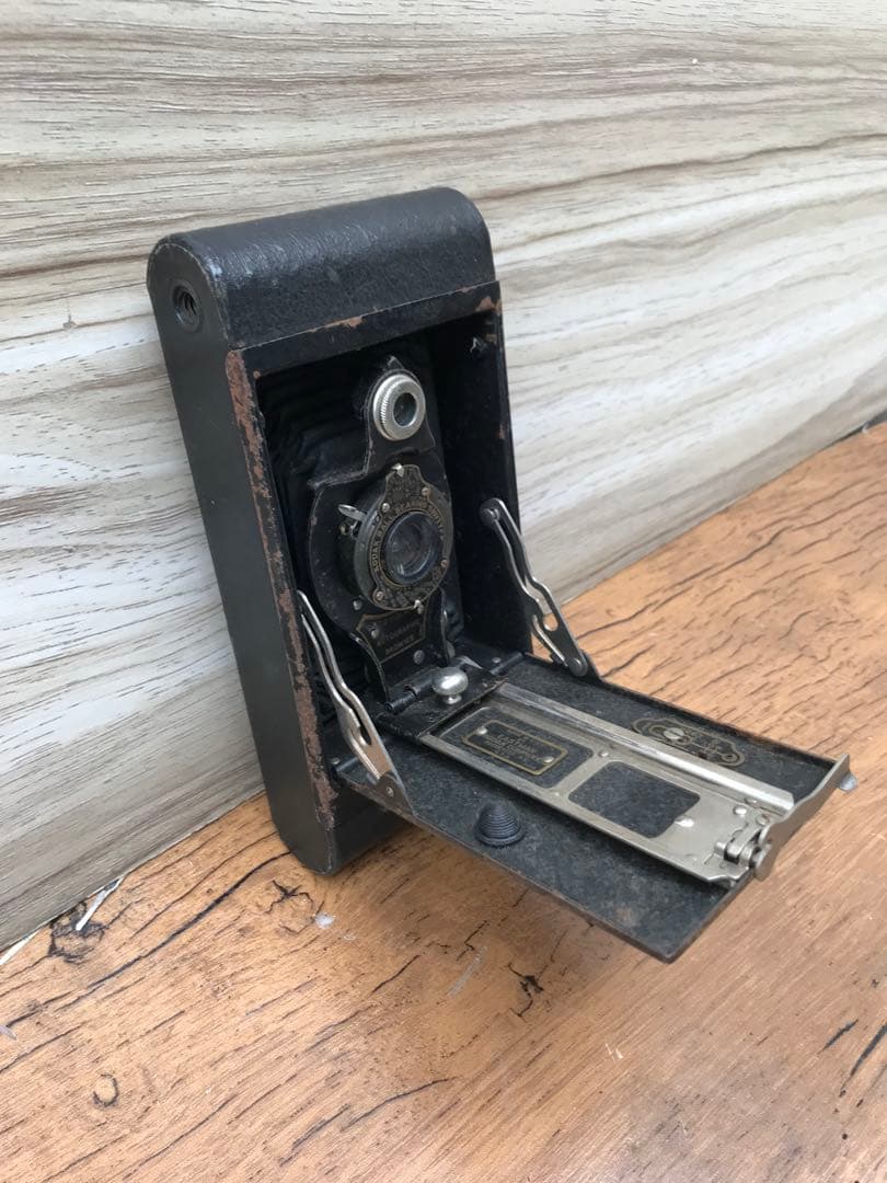 フィルムカメラ NO.2 FOLDING AUTOGRAPHIC BROWNIE (F155)