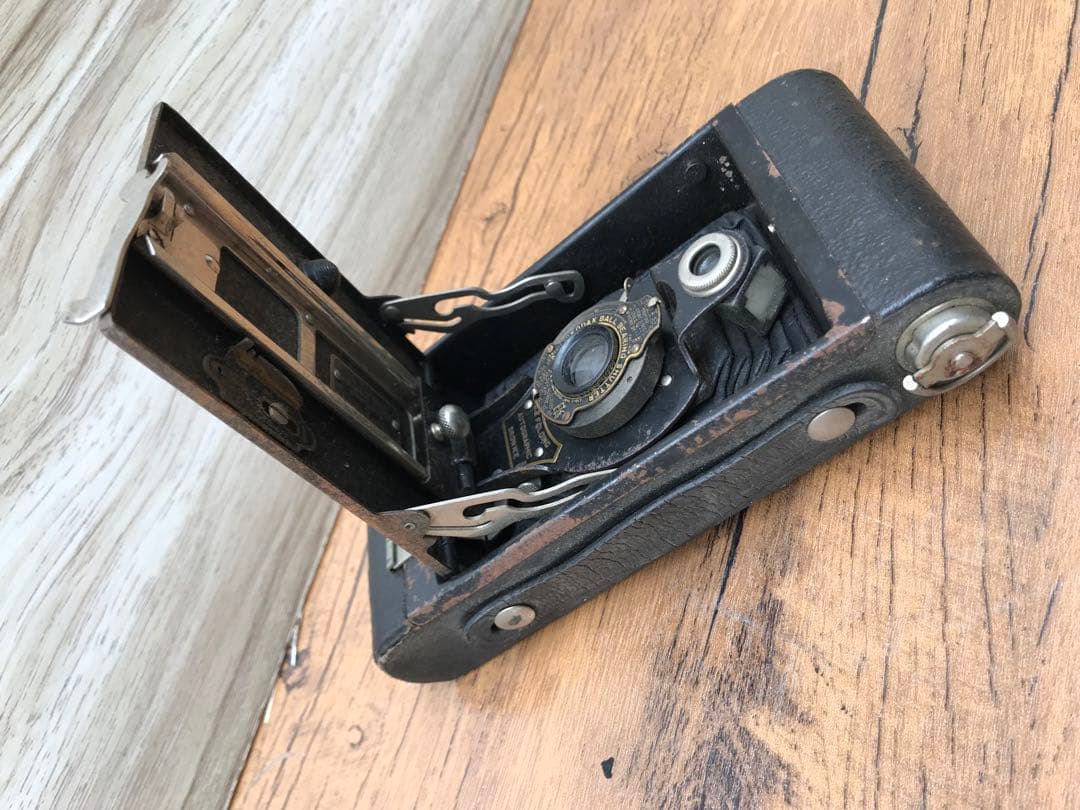 フィルムカメラ NO.2 FOLDING AUTOGRAPHIC BROWNIE (F155)