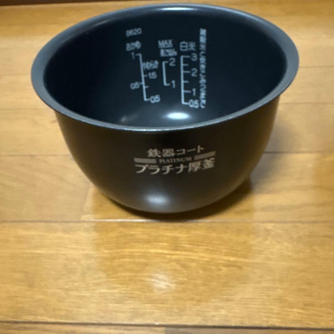 【中古】象印 炊飯器 極め炊き ブラック NP-RT05 3合 圧力IH