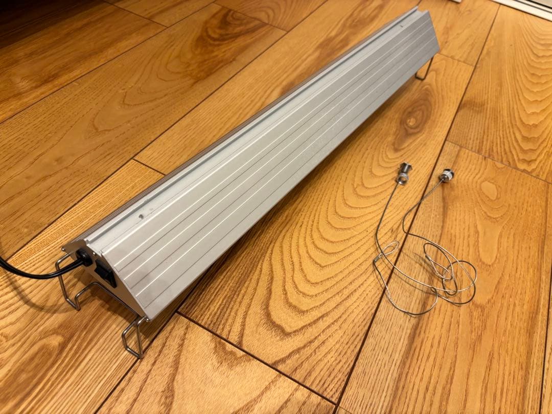 アクロ　TRIANGLE LED GROW 600 トライアングルグロー