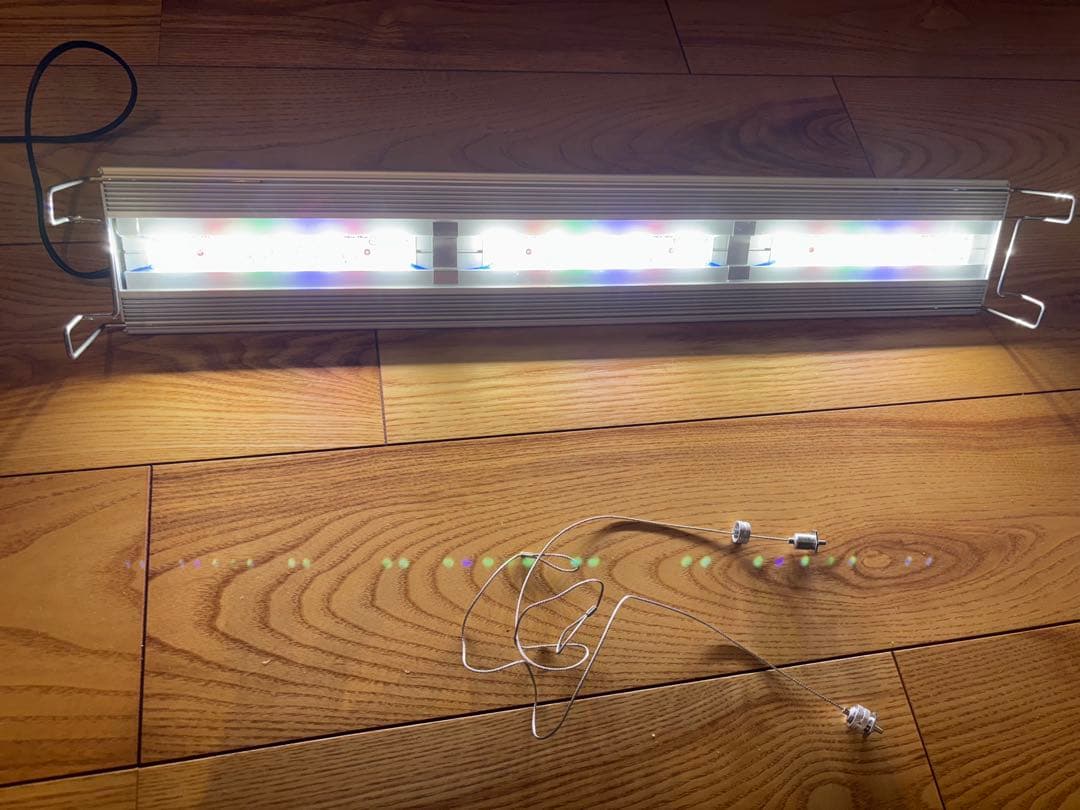 アクロ　TRIANGLE LED GROW 600 トライアングルグロー