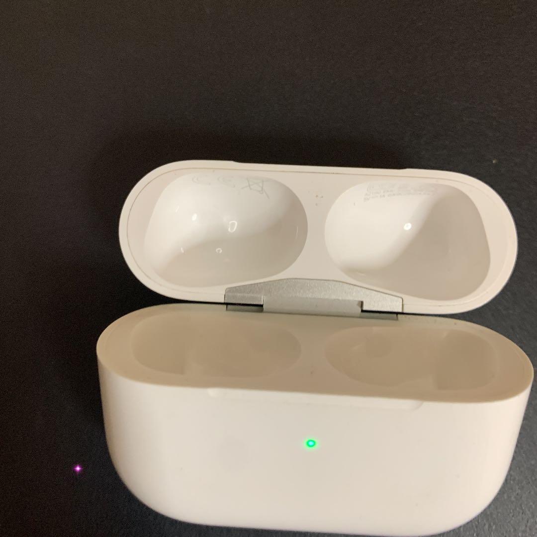 Apple AirPods Pro 充電ケース