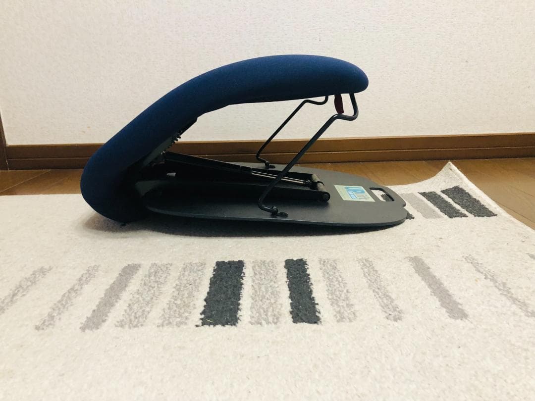 アップリフト　（座席立ち上がり用補助具）