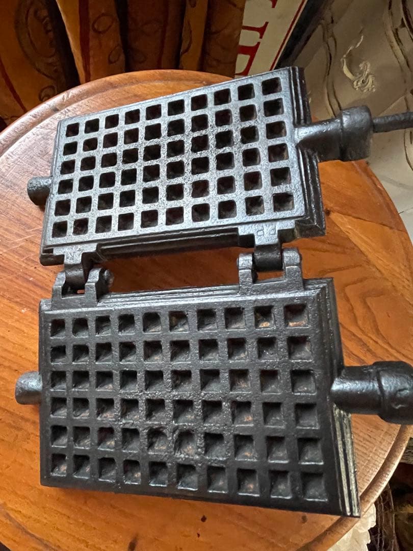 フランス　アンティークワッフル　メーカー　焼き器　キャストアイロン　100年