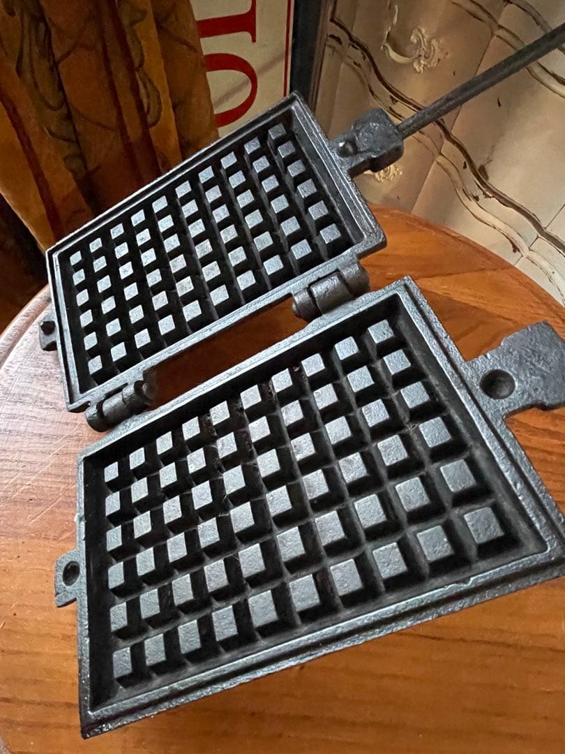 フランス　アンティークワッフル　メーカー　焼き器　キャストアイロン　100年