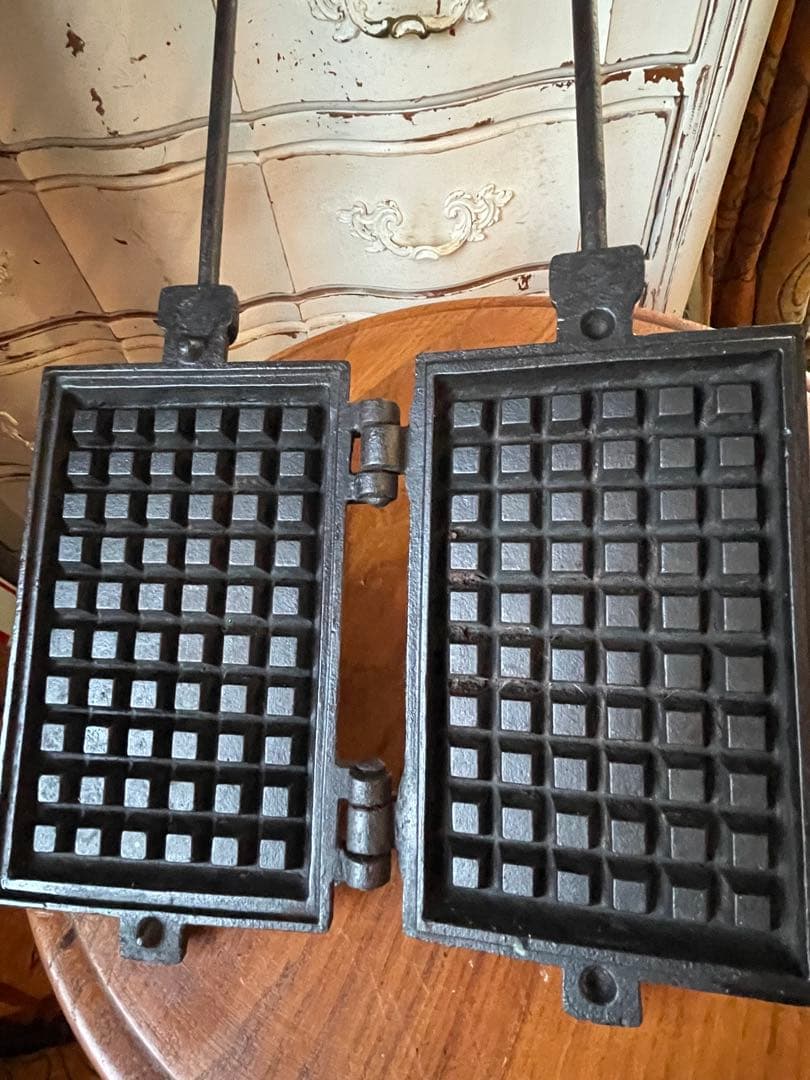 フランス　アンティークワッフル　メーカー　焼き器　キャストアイロン　100年